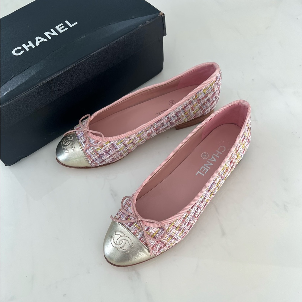 New CHANEL Pink Tweed Ballet Flats / Size 38 - Picture 2 of 14